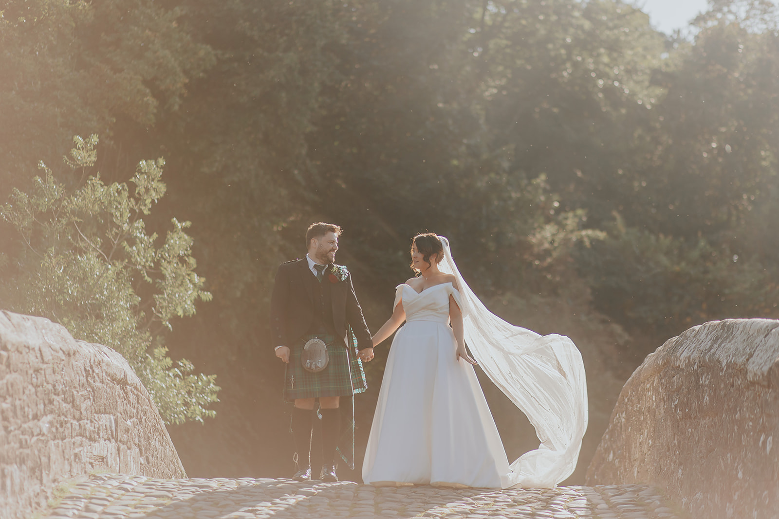 Brig O Doon Glasgow Wedding Photographer 202400003