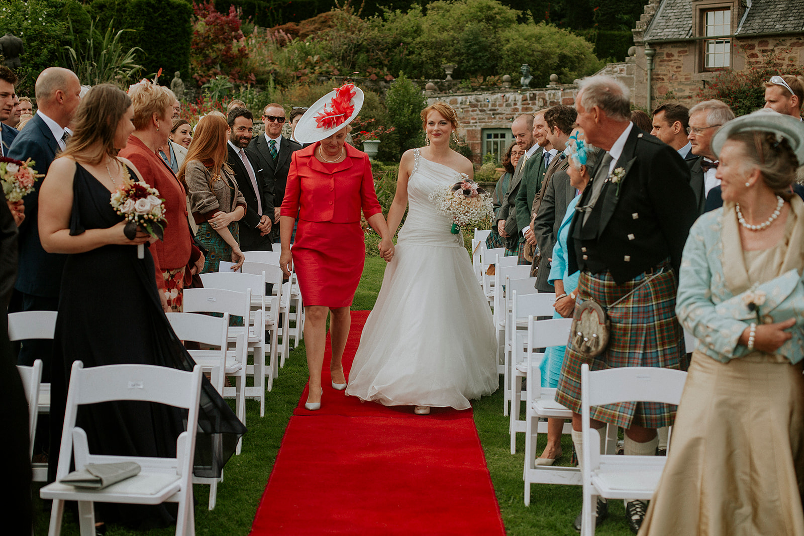 Minaglie and Ben Fingask Castle Wedding Perth 00020