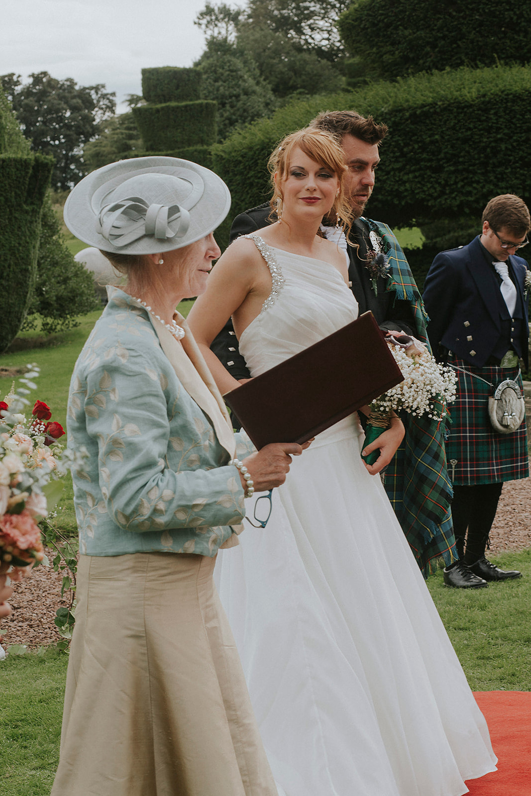 Minaglie and Ben Fingask Castle Wedding Perth 00024