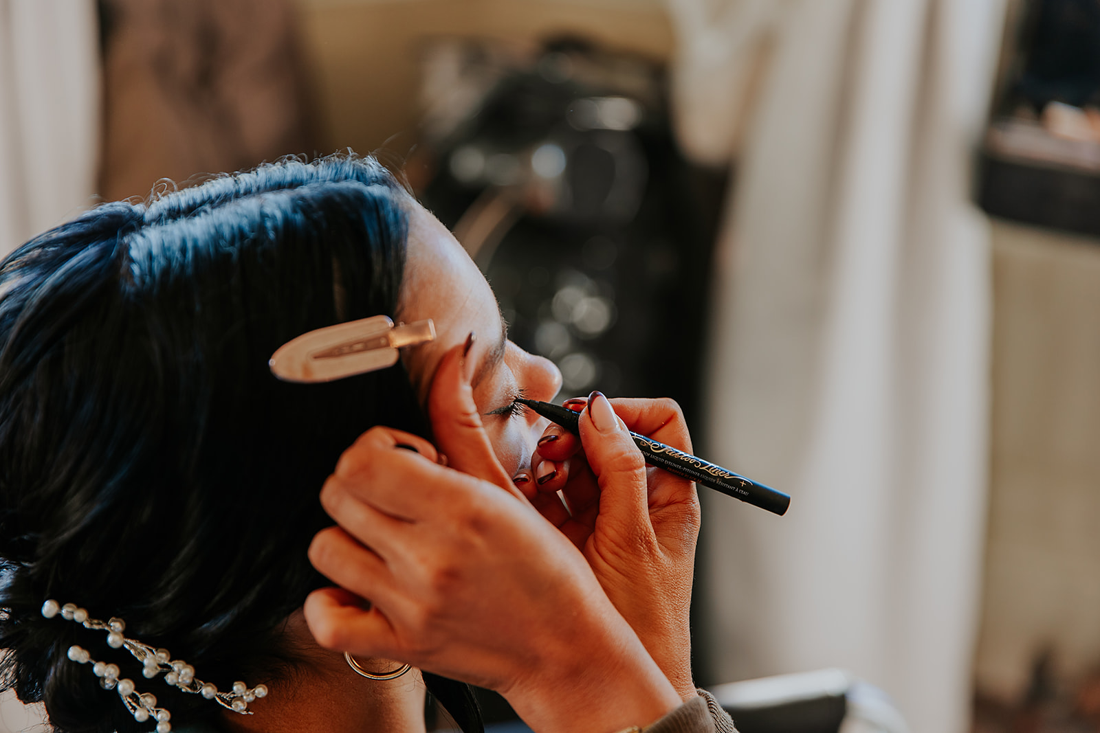 Emma and Chris Berry Cornhill Castle Winter Wedding 00008