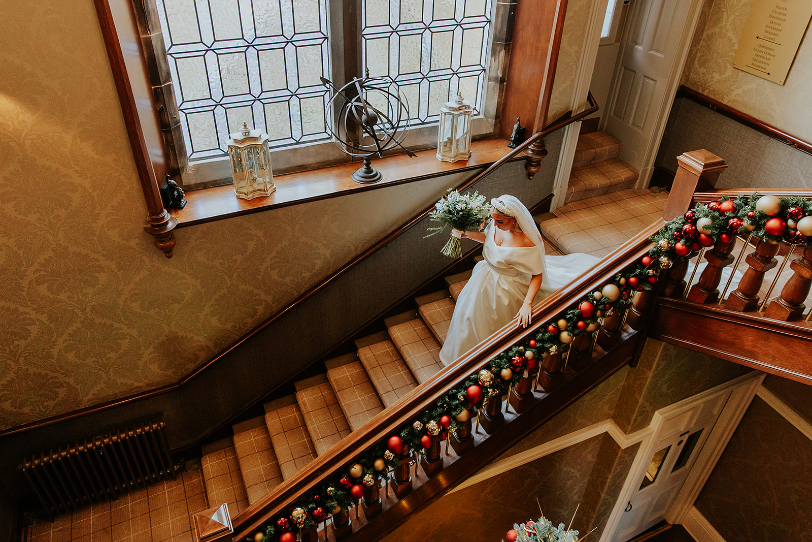 Emma and Chris Berry Cornhill Castle Winter Wedding 00016