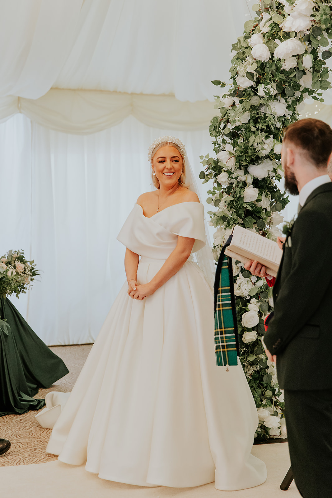 Emma and Chris Berry Cornhill Castle Winter Wedding 00019