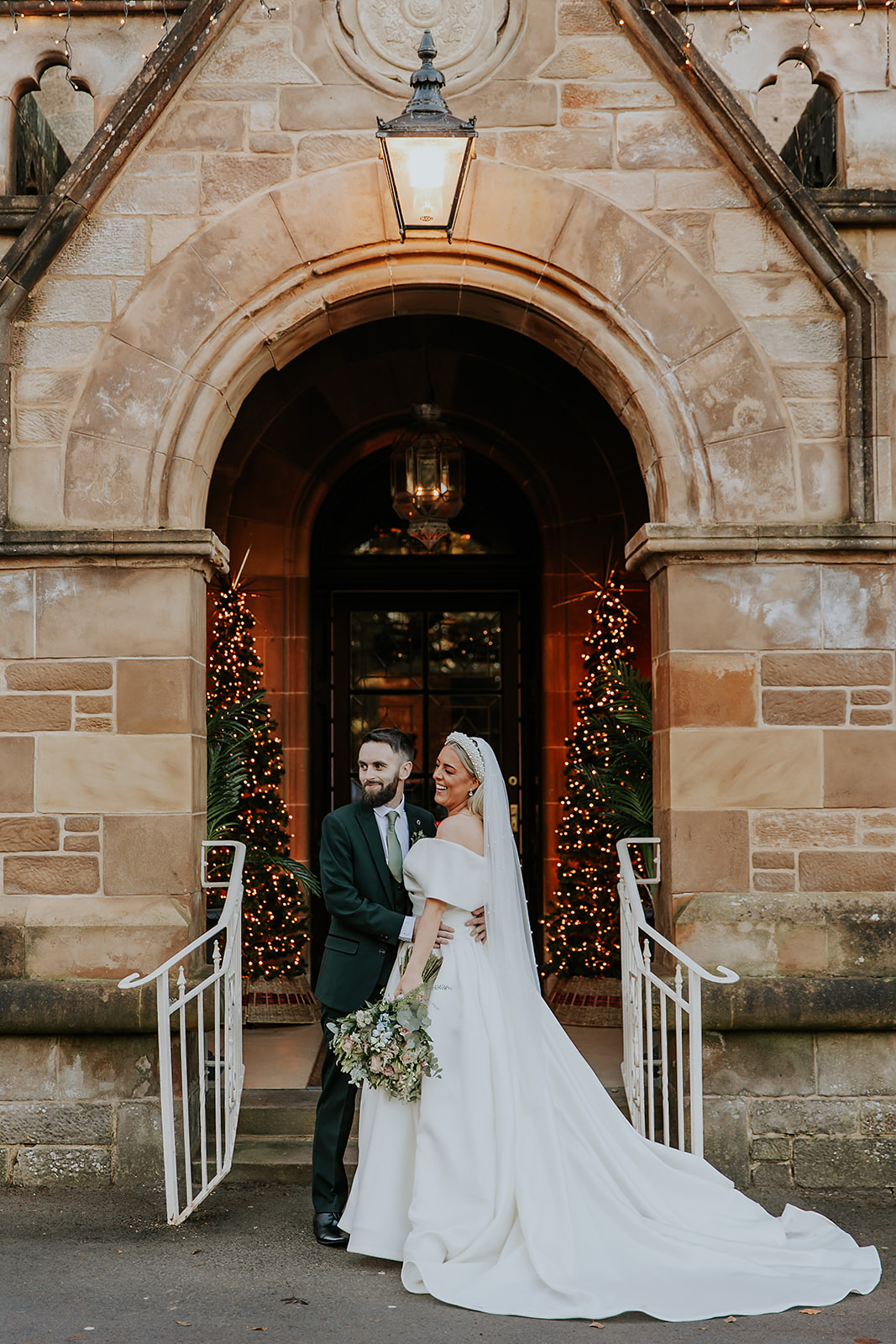 Emma and Chris Berry Cornhill Castle Winter Wedding 00037