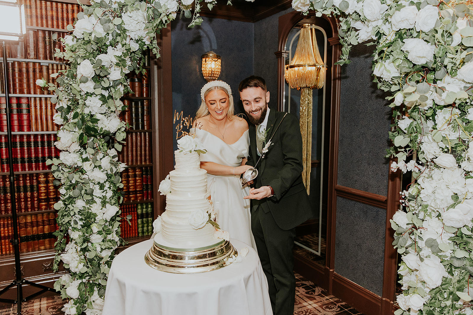 Emma and Chris Berry Cornhill Castle Winter Wedding 00052