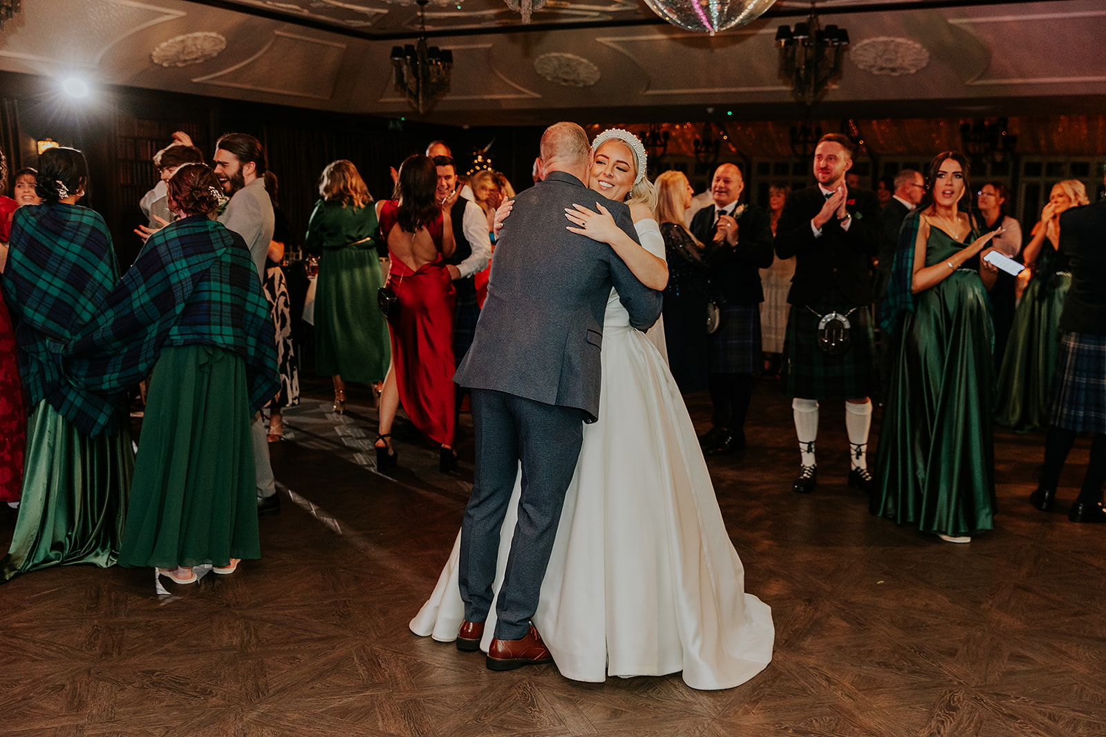 Emma and Chris Berry Cornhill Castle Winter Wedding 00056