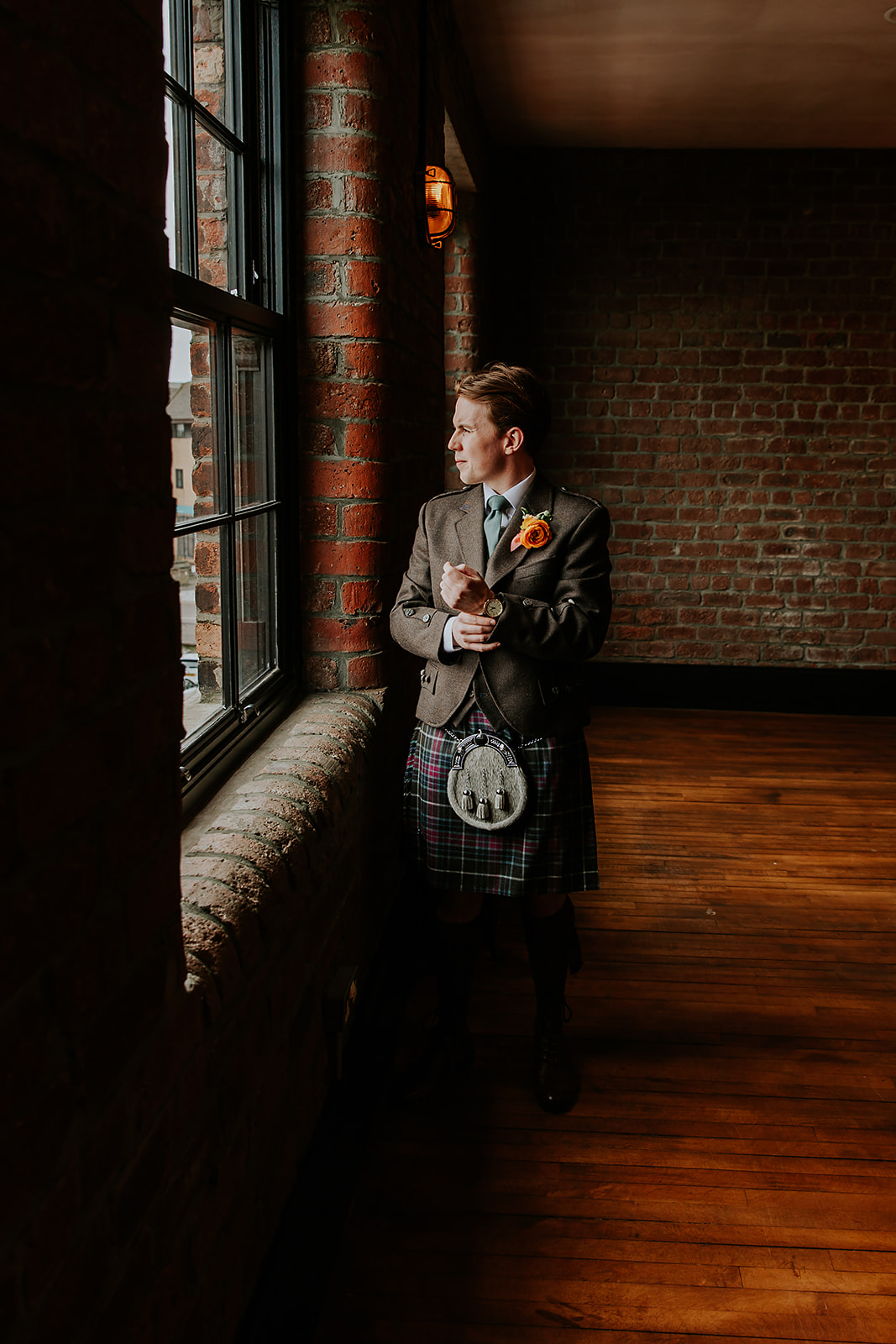 JR Engine Works Wedding Glasgow Photographer 00006
