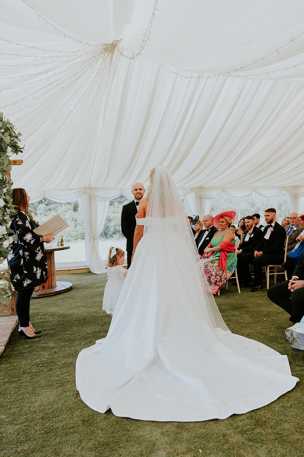 Jessica and Angus Eden Leisure Village Glasgow Wedding00030