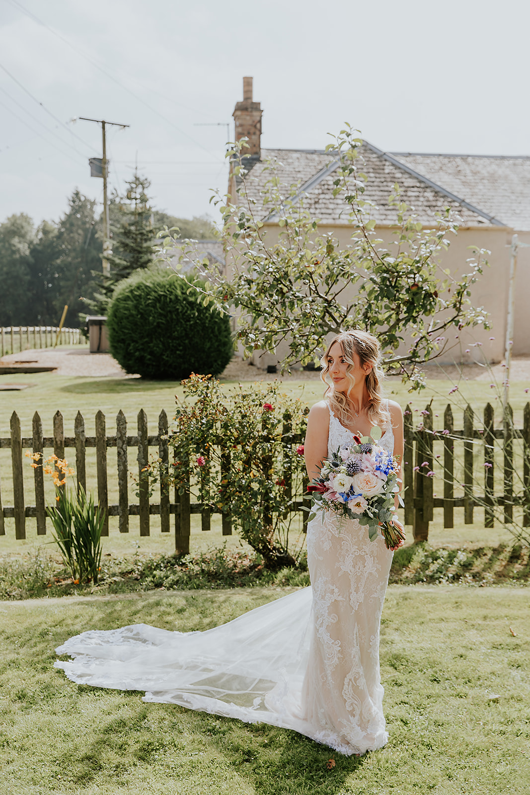 Lauren and Colin Bachilton Barn Wedding Photography00014