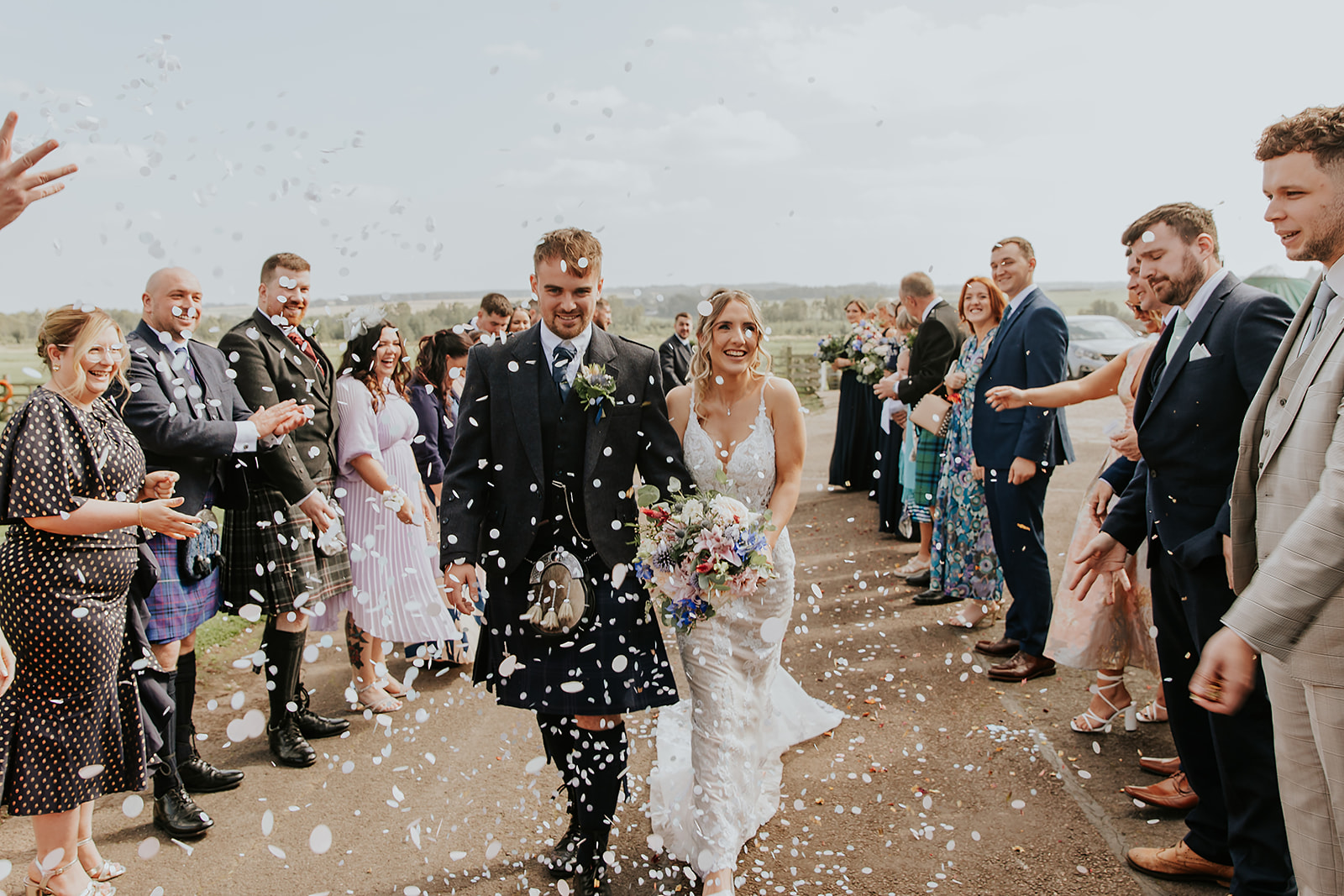 Lauren and Colin Bachilton Barn Wedding Photography00033