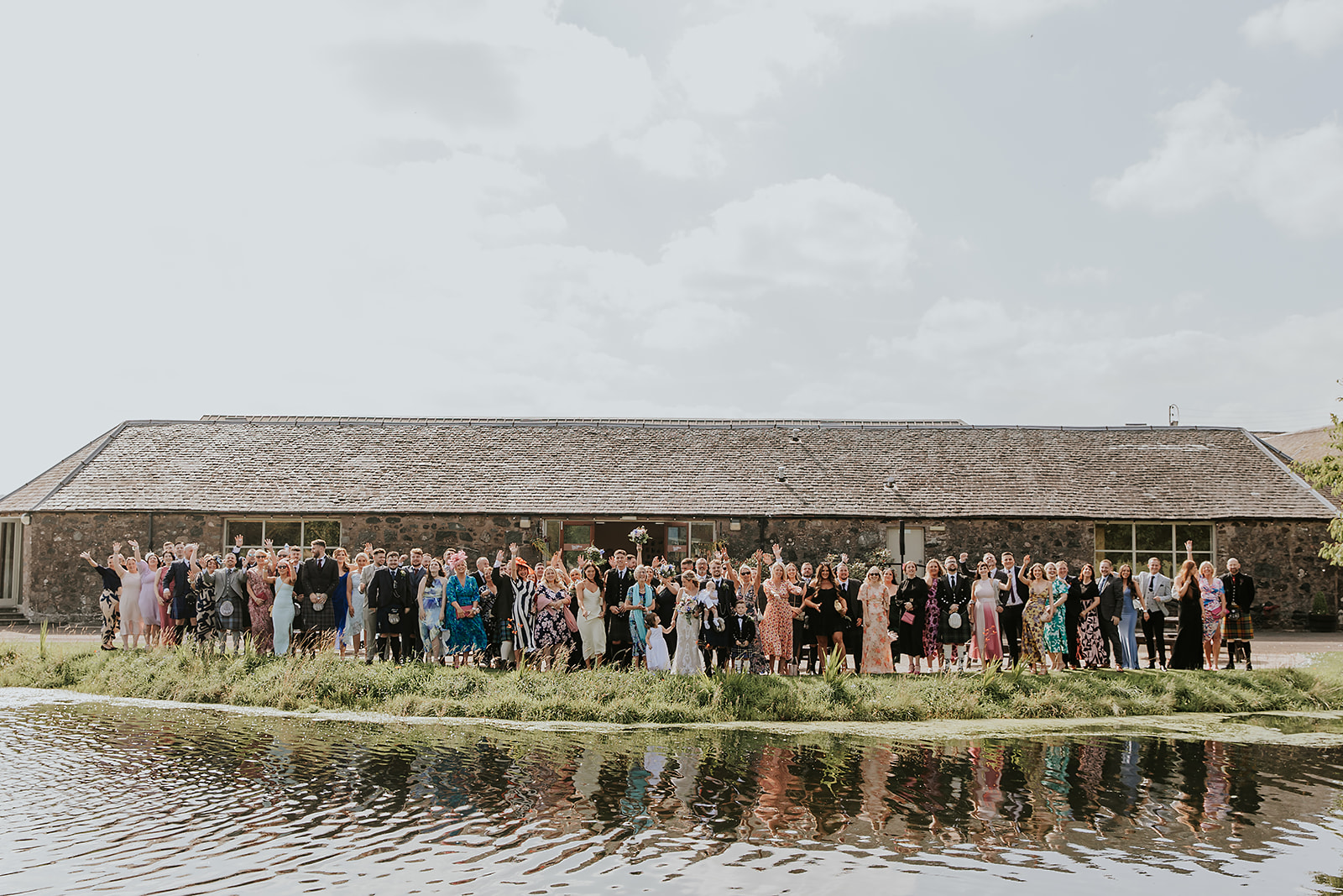 Lauren and Colin Bachilton Barn Wedding Photography00035