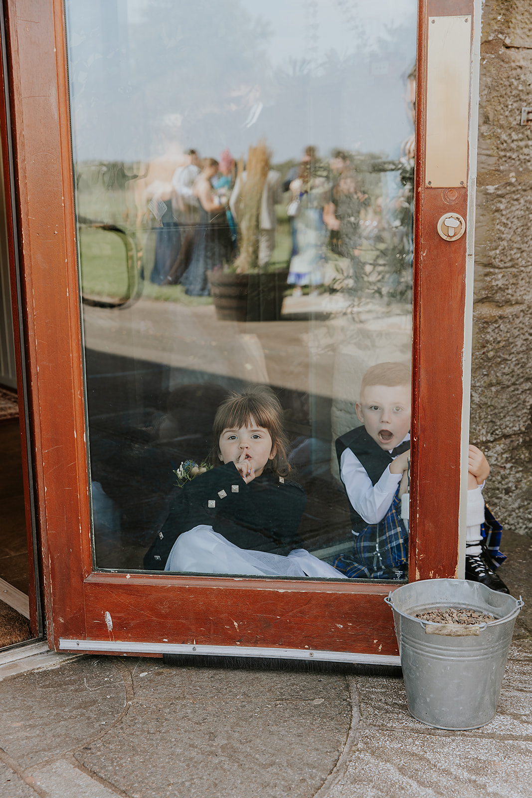 Lauren and Colin Bachilton Barn Wedding Photography00040