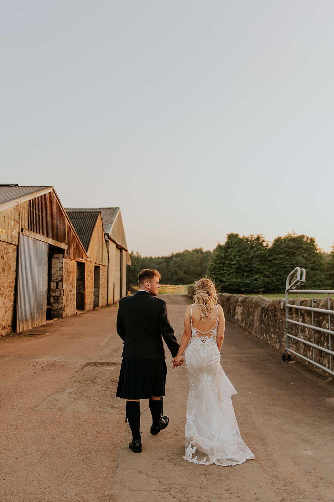 Lauren and Colin Bachilton Barn Wedding Photography00061