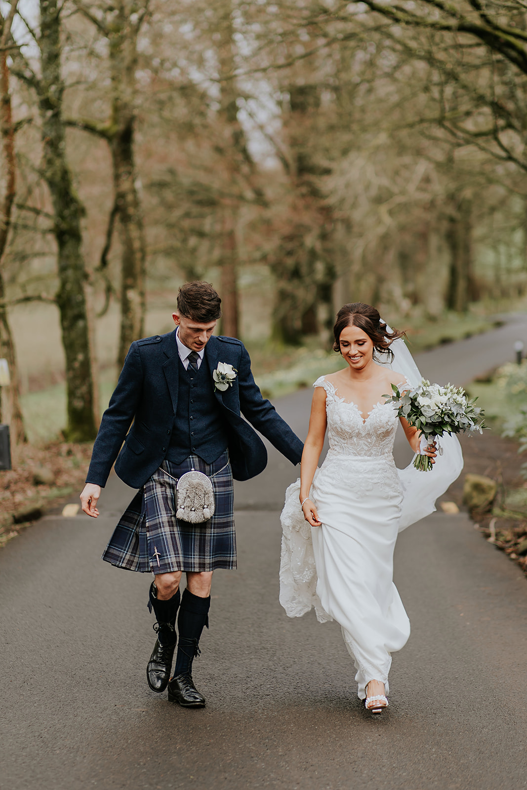 Lauren and John Cornhill Castle Scottish Wedding Photographer00037