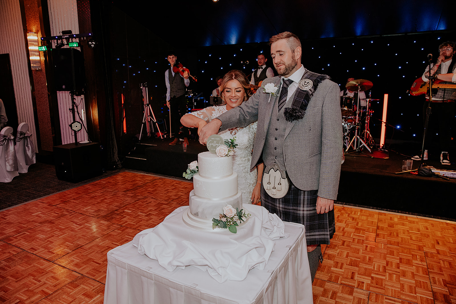 Lauren and Paul Radstone Hotel  3 Ayr Rd Shawsburn Larkhall ML9 2TZ 00049