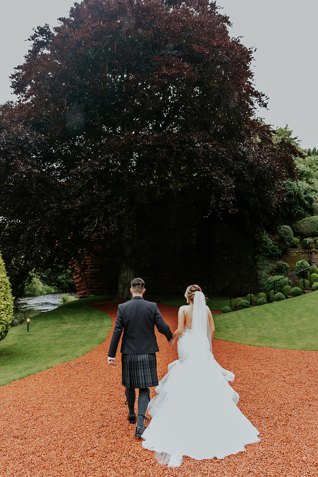 Stephanie and Christopher Brig O Doon Wedding00073