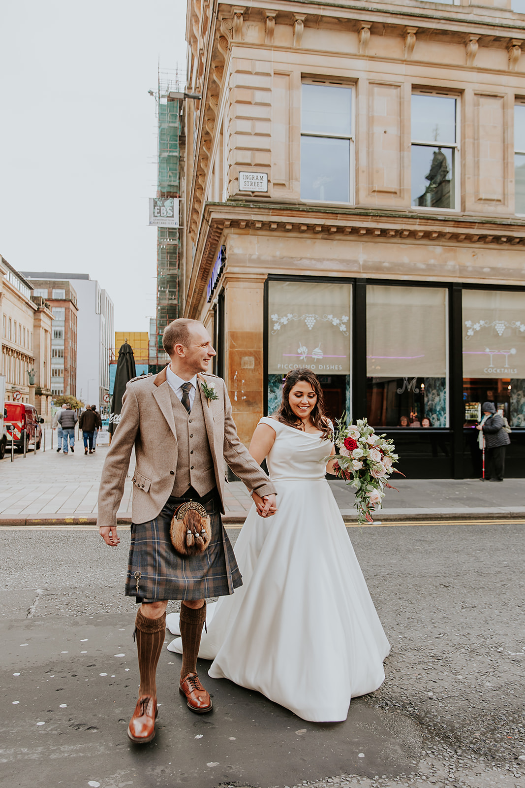 Zheni and Daniel Scottish Wedding Photographer Glasgow Trades Hall00054