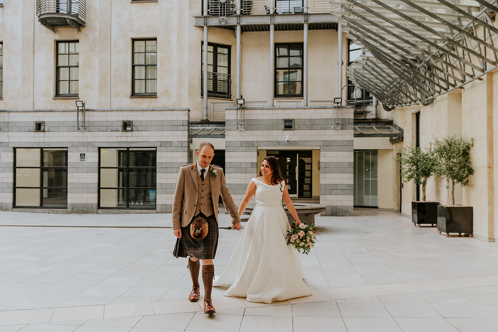 Zheni and Daniel Scottish Wedding Photographer Glasgow Trades Hall00057