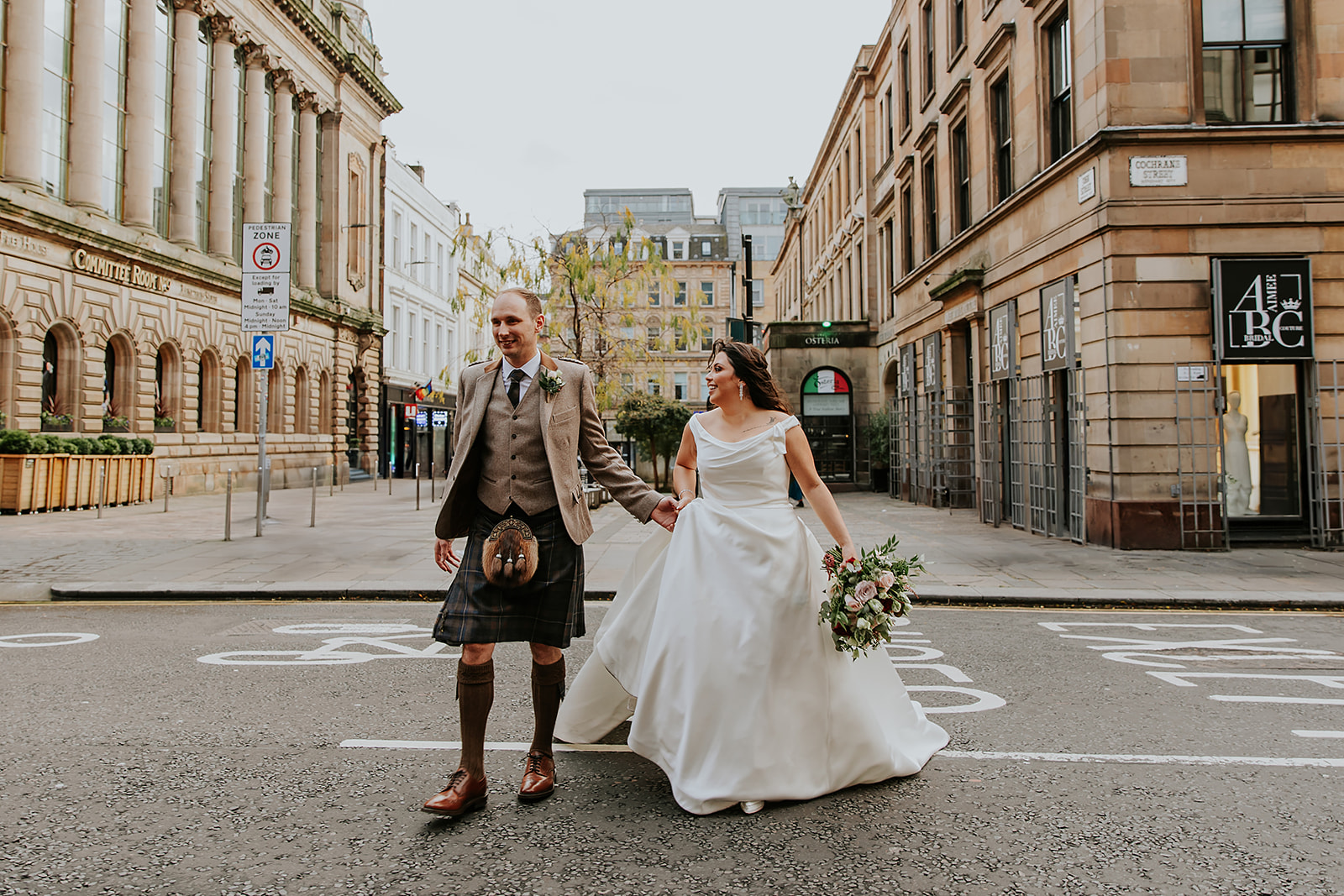 Zheni and Daniel Scottish Wedding Photographer Glasgow Trades Hall00061-1