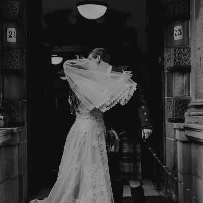 First Kiss Wedding Glasgow Montrose Street