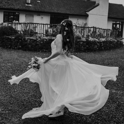 Wedding Photgrapher Glasgow Fruin Farm Dress